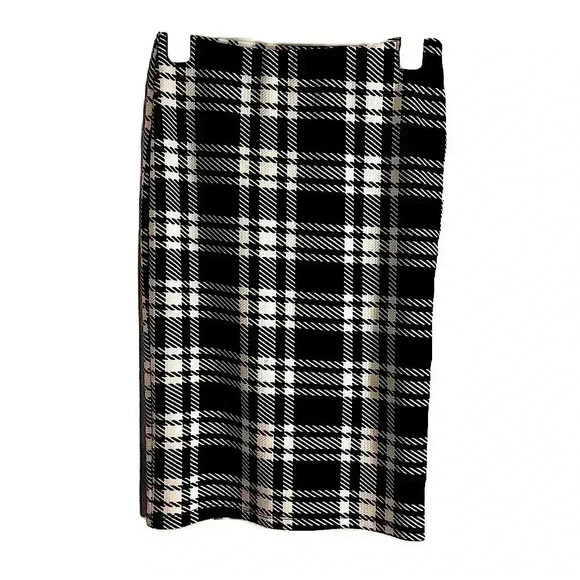 bobeau Dresses & Skirts - Bobeau Women’s Mini Skirt Black & White Sz. -NWOT